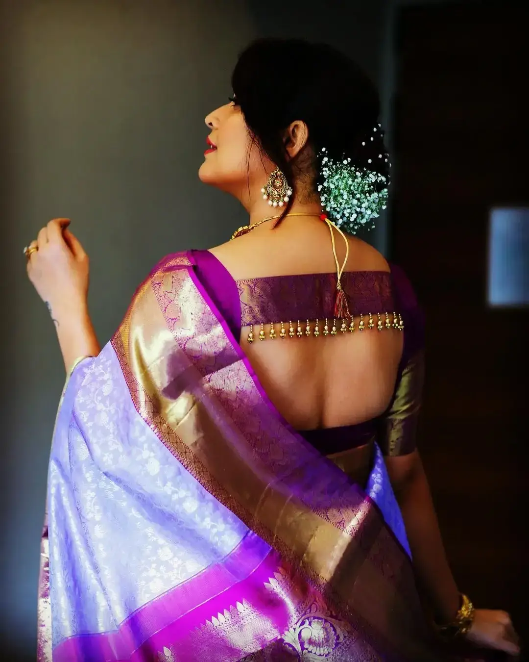 Hyderabad Actress Anasuya Bharadwaj in Blue Pattu Saree